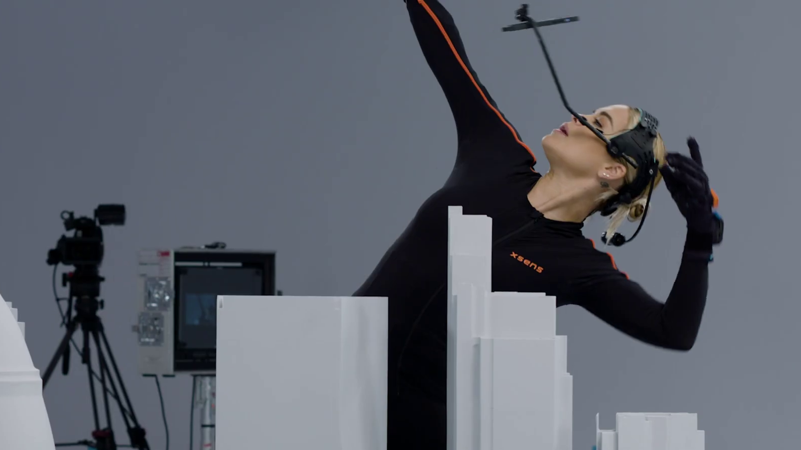 Xsens Powers Rita Ora’s Interactive London AR performance